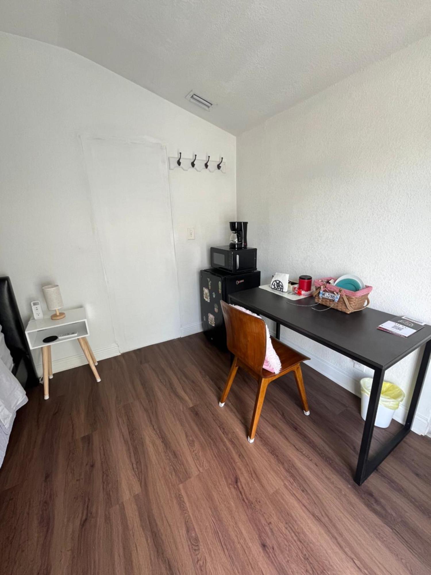 Habitacion Luminosa Y Acogedora. Hollywood Eksteriør billede